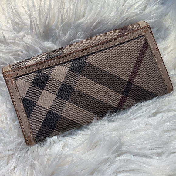 BURBERRY long continental wallet leather trim snap closure women’s - Picture 2 of 15